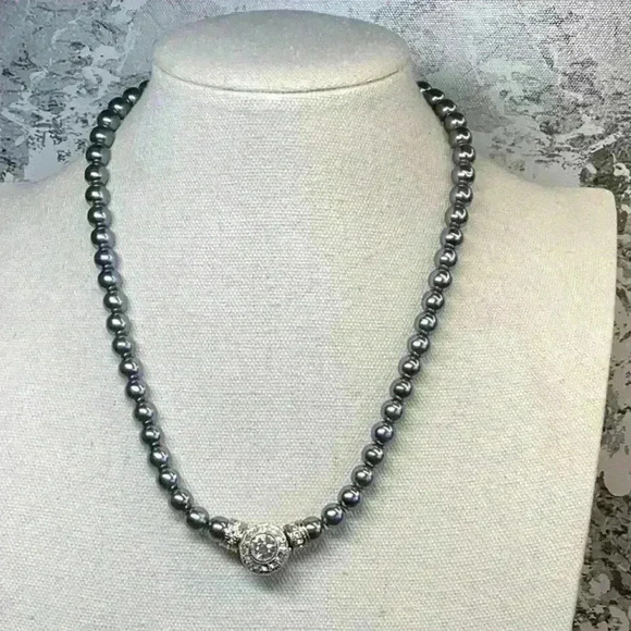 Grey Glass Pearl Necklace 2 Wearing Options with Rhinestones Vintage - Picture 1 of 5